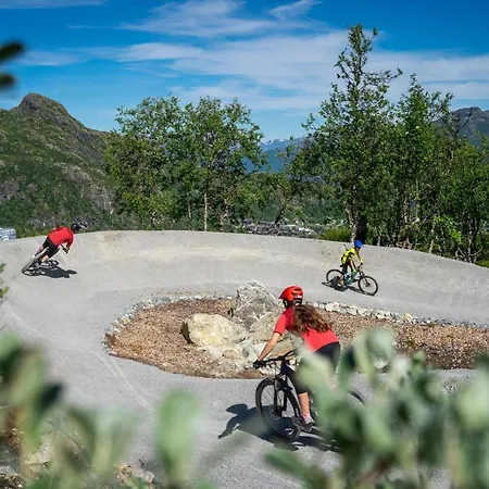 In-ski Out With Sauna And Modern Mountain Comfort Apartamento Hemsedal